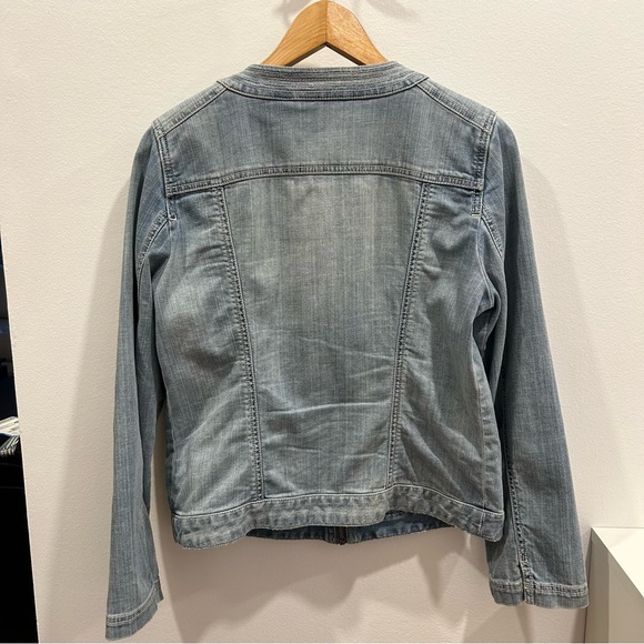 Chicos Denim Full Zip Jacket Blue Light Wash Long Sleeve Womens Size 0 US Medium - Picture 6 of 7